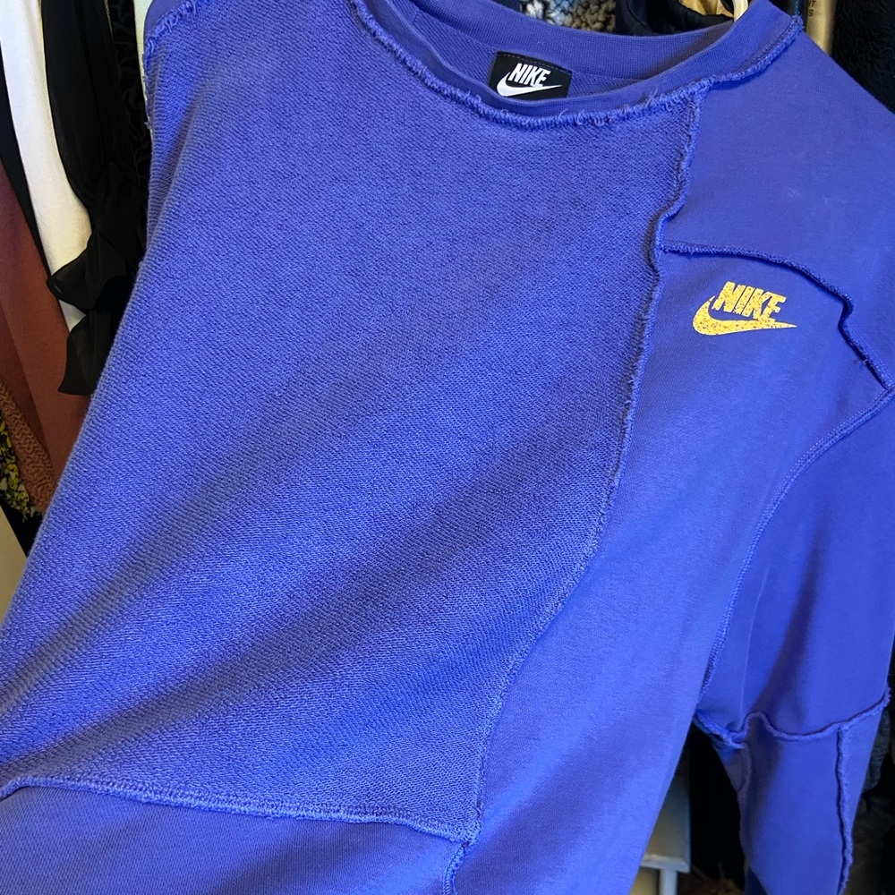 Nike Crewneck Long Sweatshirt - Small